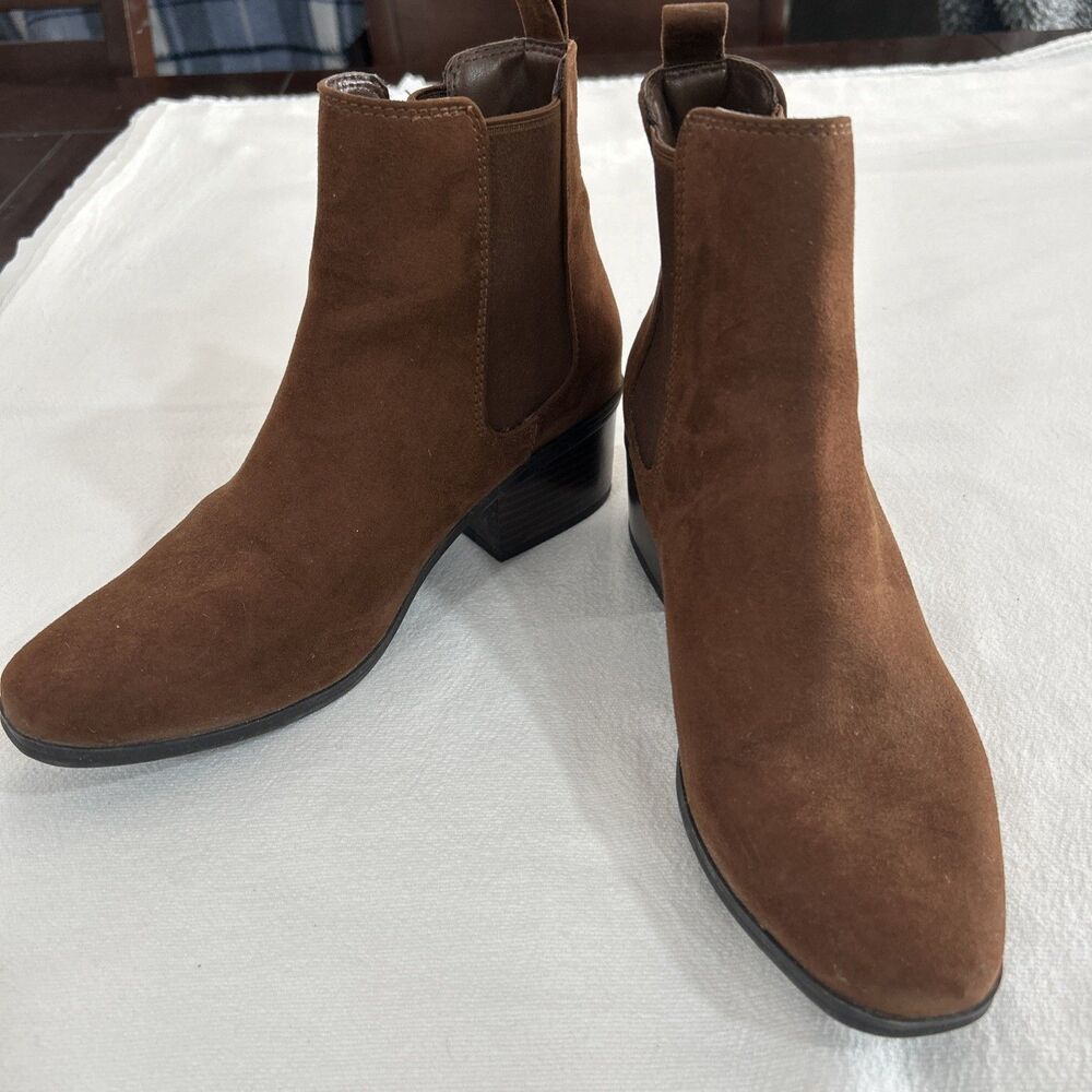 A New Day Boots Chelsea Style Slide In Size 7